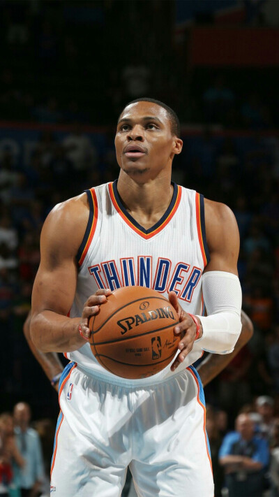 戈麦斯通过 戈麦斯通过